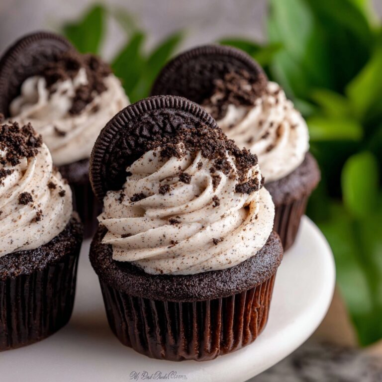 Oreo Cupcakes with Cream Cheese Oreo Frosting Recipe