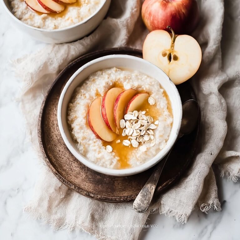 Caramel Apple Oatmeal: A Cozy Fall Breakfast Recipe